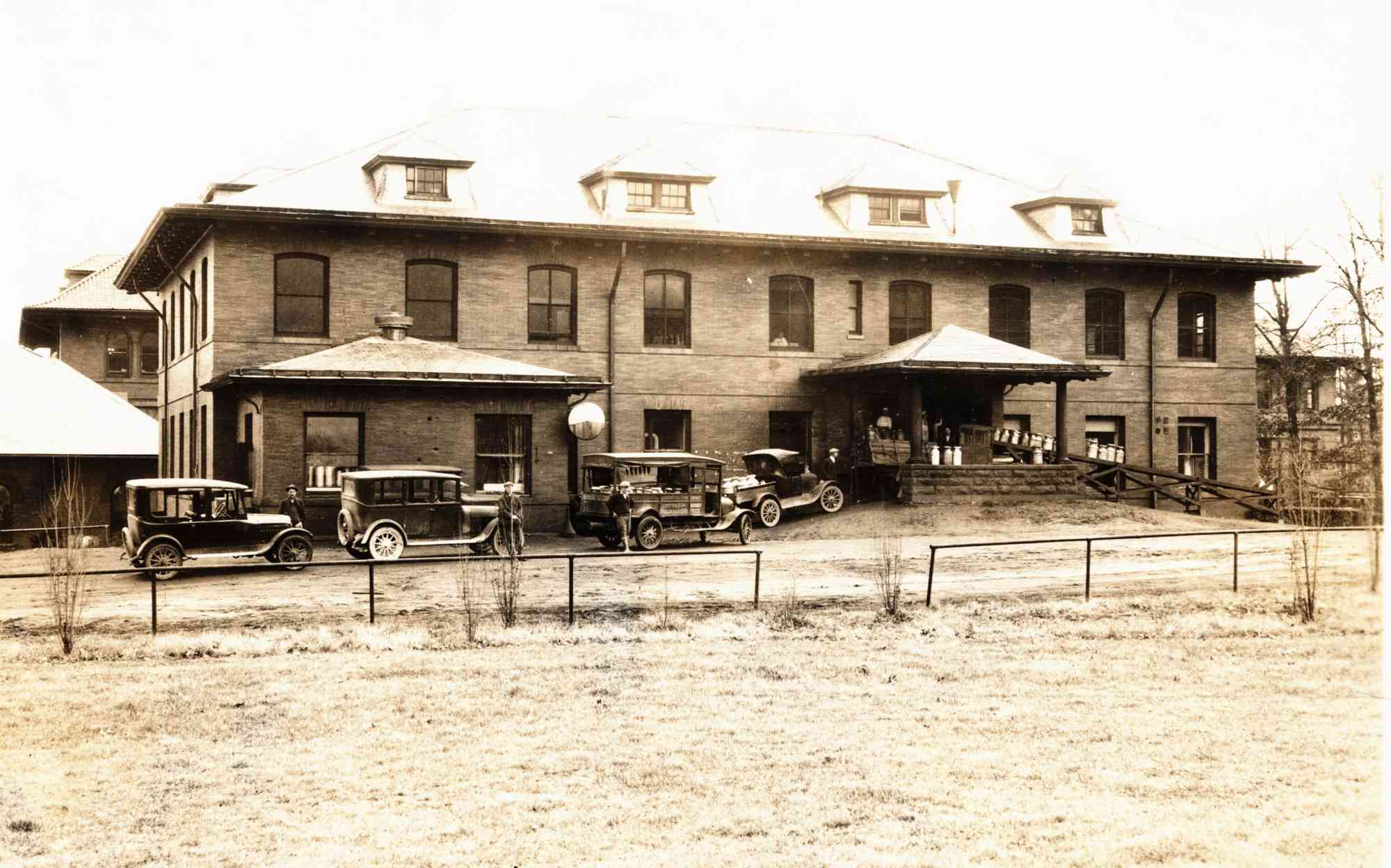 C1920 Patterson ext trucks