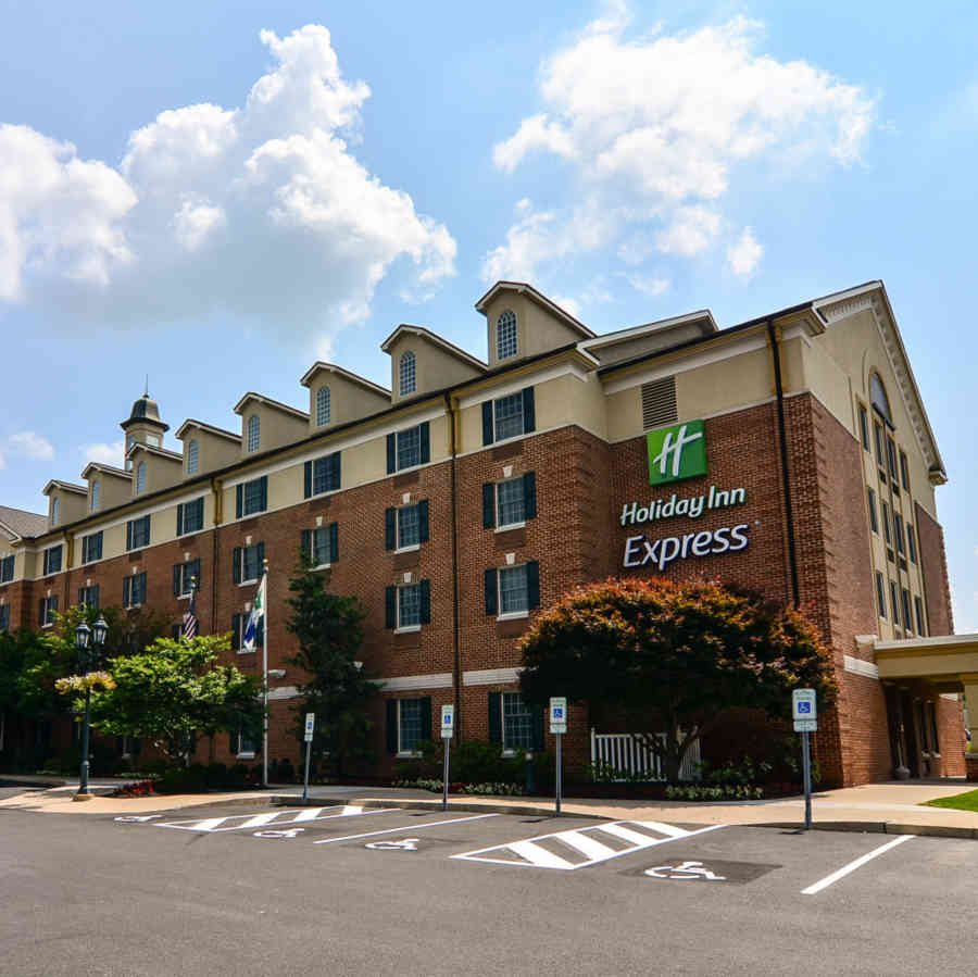 Holiday Inn Express Front 1 8 2014