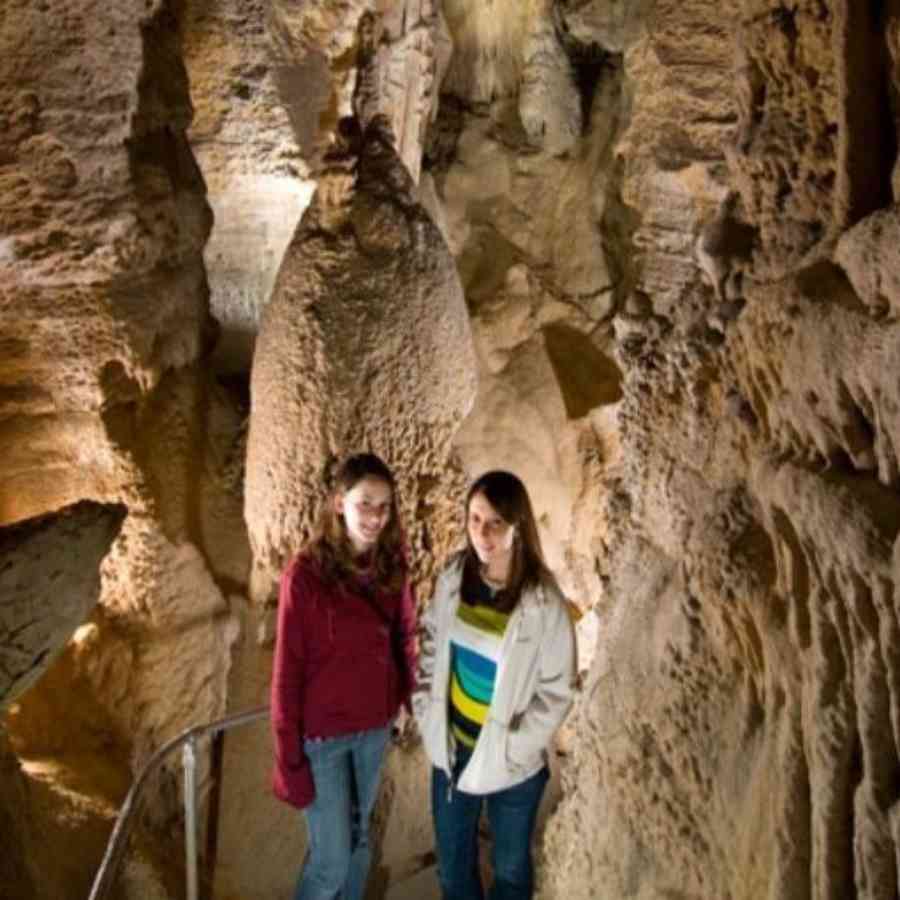 Lincoln Caverns Whisper Rocks 3