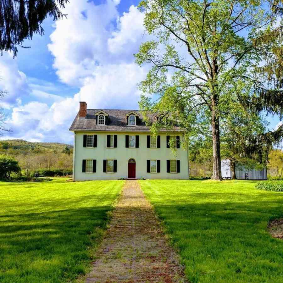 Matt wise untouched photo of mansion orig
