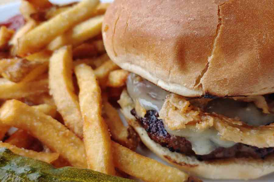 Bison Burger at Federal Taphouse ecs0805211738a