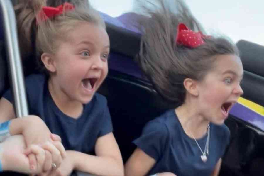 Cute Girls Red Hair Bows on Crazy Mouse
